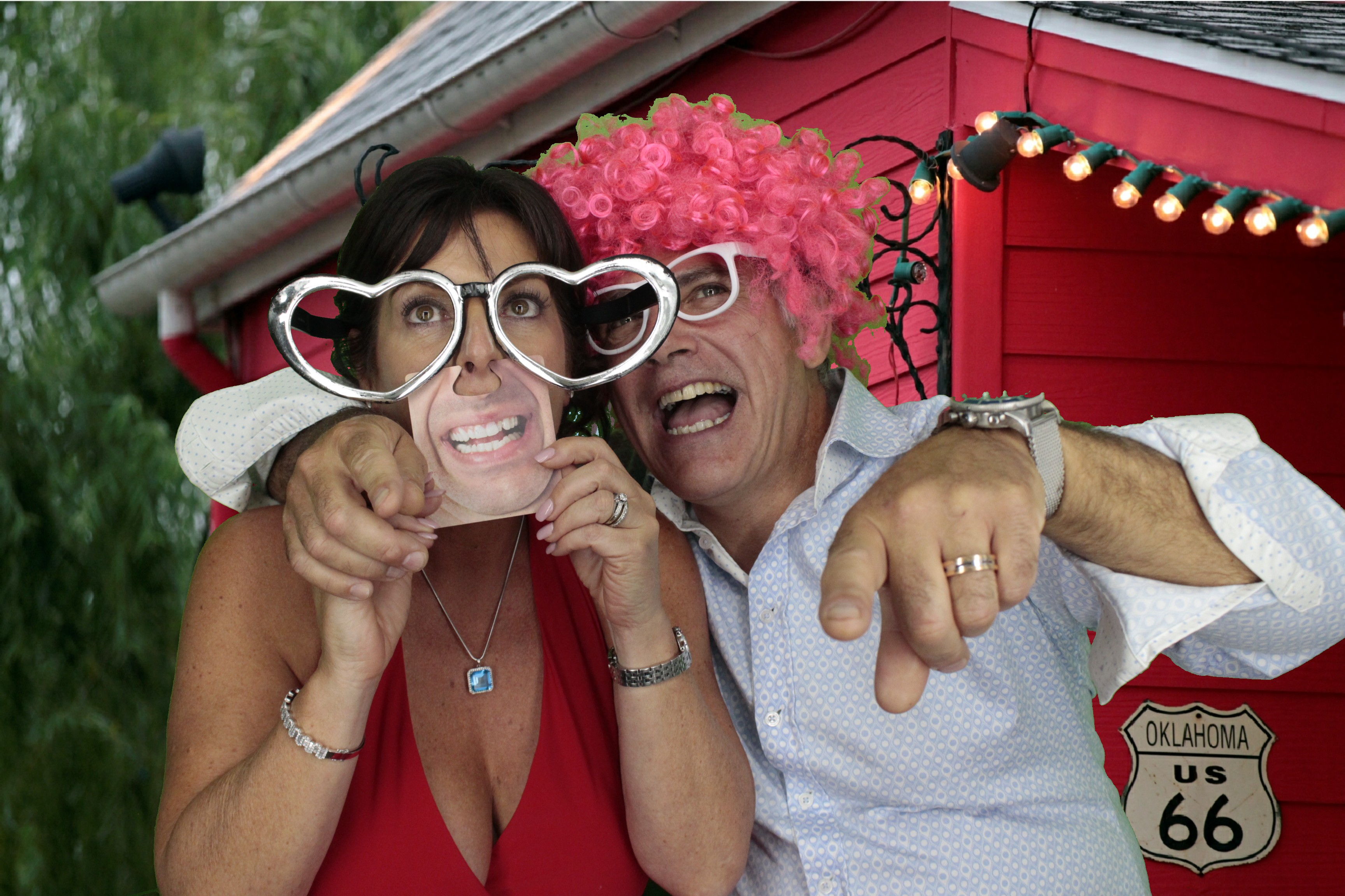 Mr & Mrs Bowles | View more photos from the event at gallery.myphotoboothexperience.co.uk/u/MyPhotoBoothExperienceLtd/Mr-Mrs-Bowles